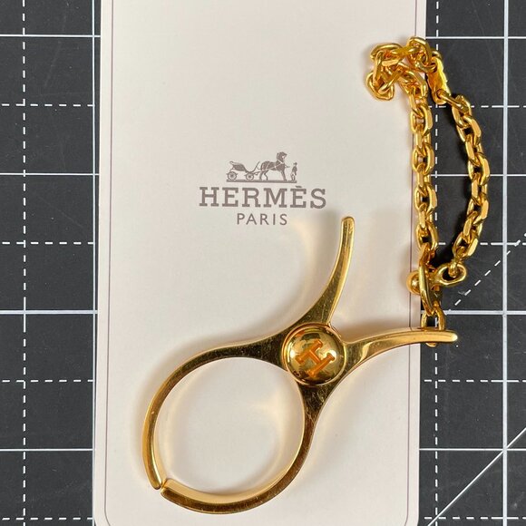 Hermès Filou Gold Glove Clip - Authentic Hermès Accessory - Picture 2 of 4